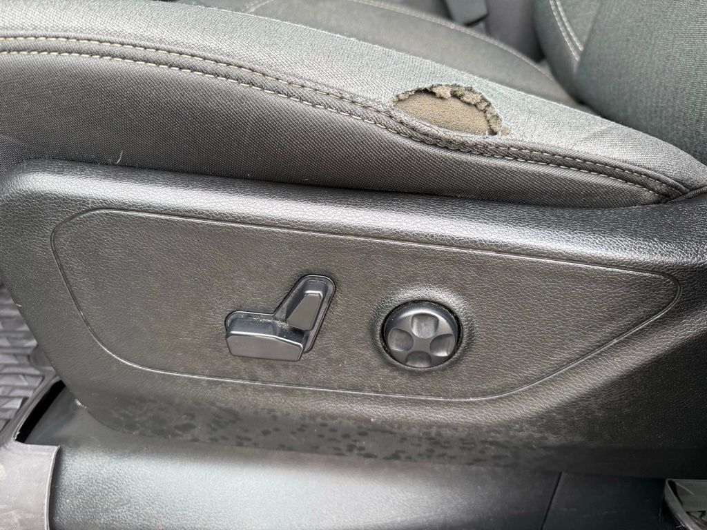 Thumbnail: 2019 RAM 1500 - 15