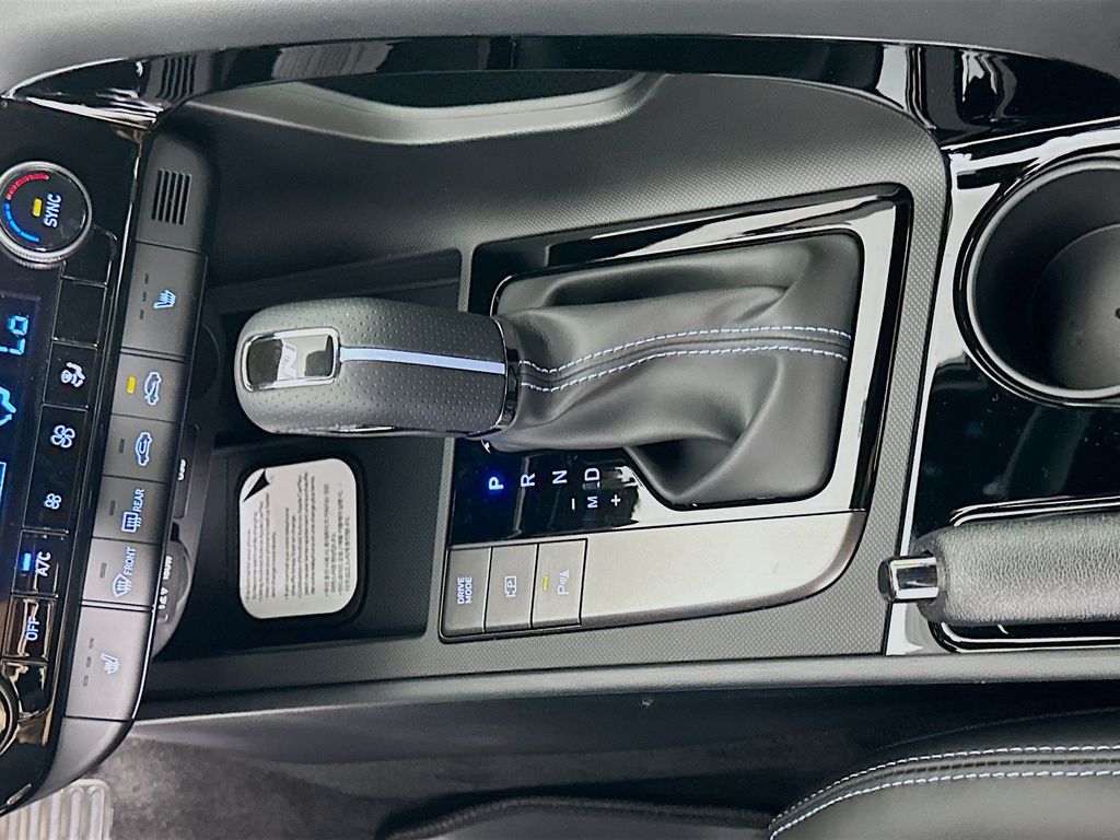 Thumbnail: 2026 Hyundai Elantra - 14