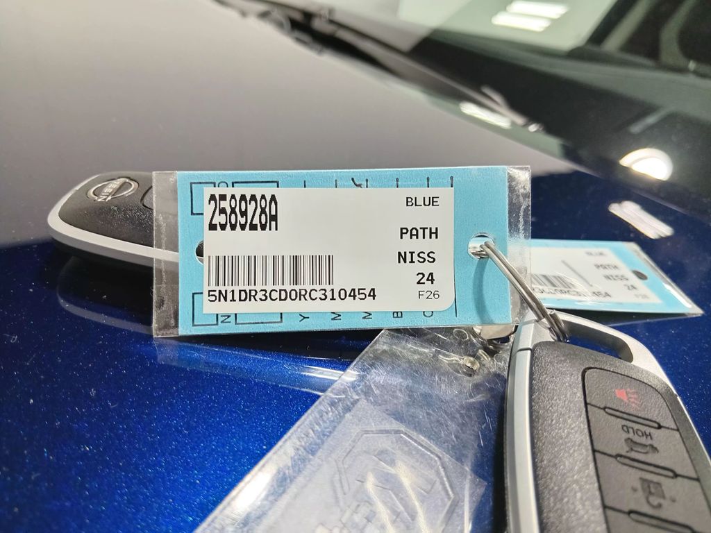 2024 Nissan Pathfinder SL 4WD