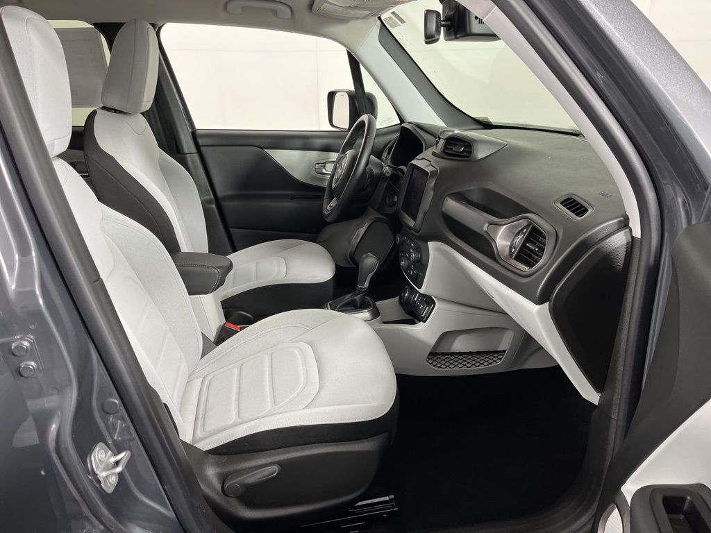 Thumbnail: 2022 Jeep Renegade - 8