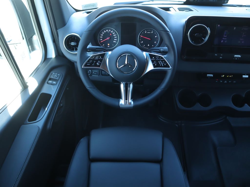 Thumbnail: 2026 Mercedes-Benz Sprinter - 11