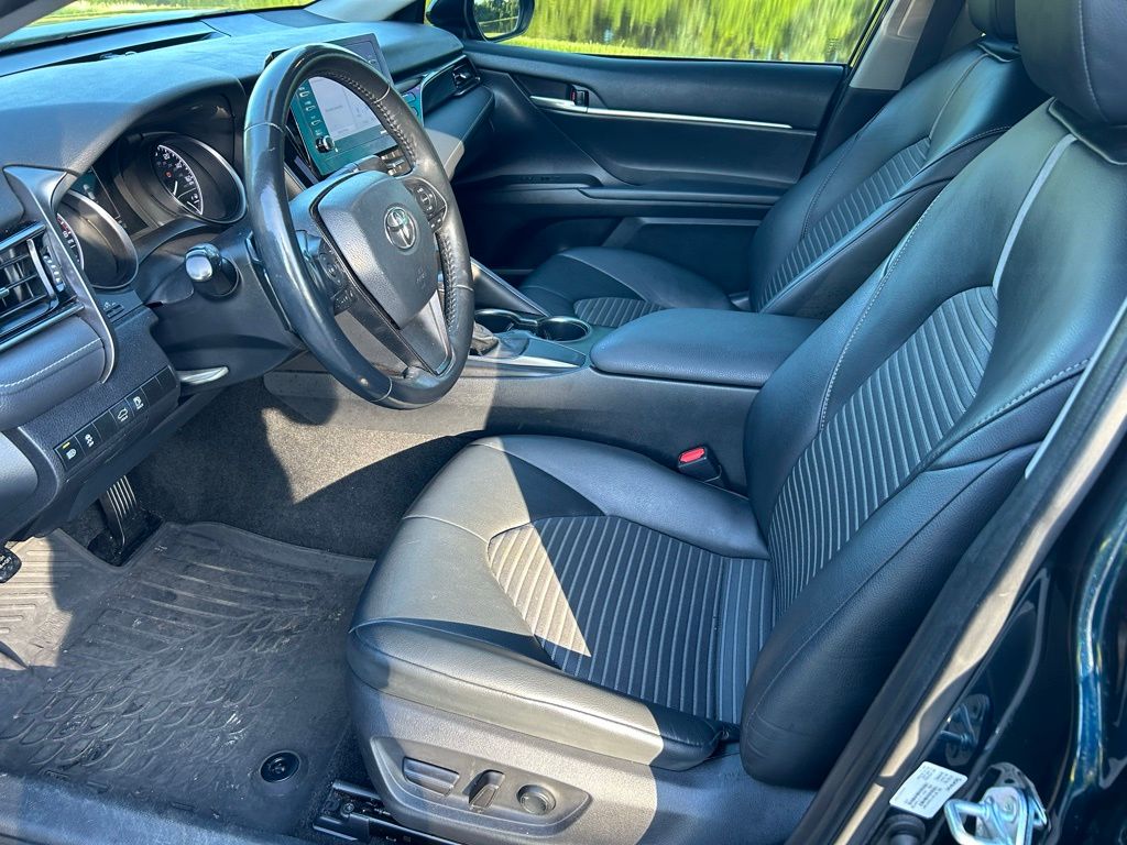 Thumbnail: 2021 Toyota Camry - 14