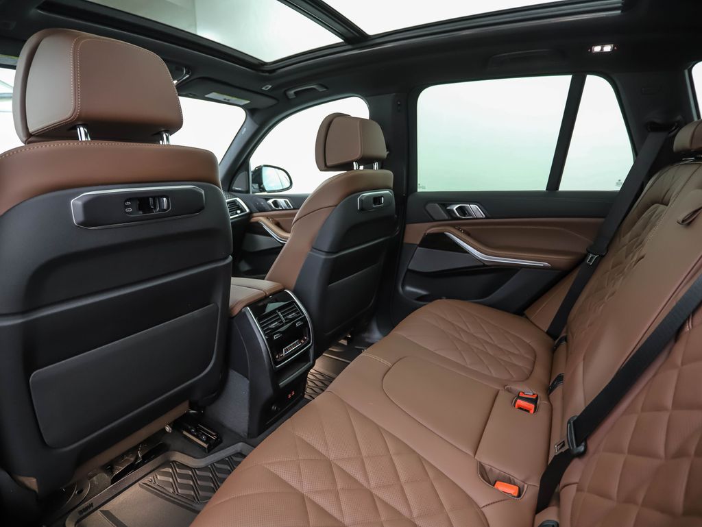 Thumbnail: 2026 BMW X5 - 21