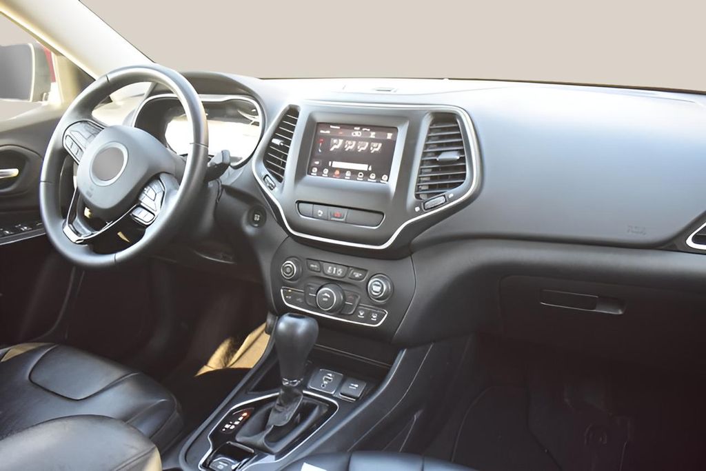 Used Car 2020 Jeep Cherokee  Altitude For Sale Under $20,000 In Austin, Texas