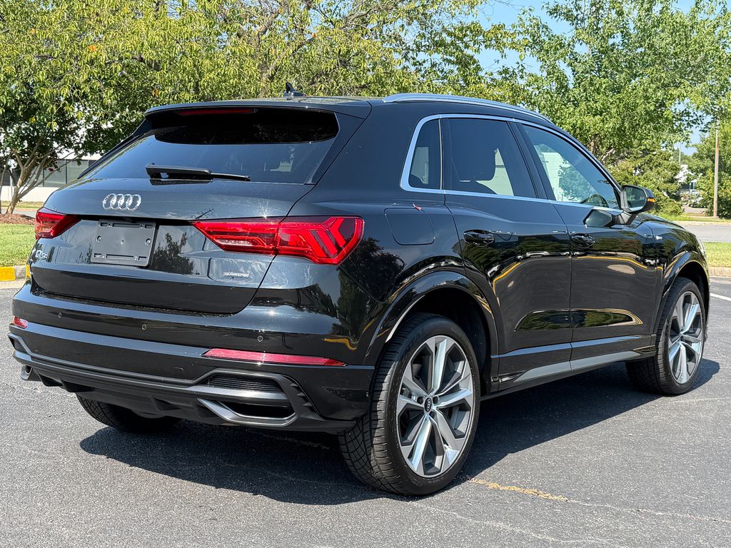 Thumbnail: 2021 Audi Q3 - 6