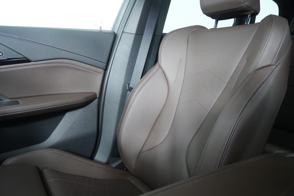 Thumbnail: 2023 BMW X1 - 26