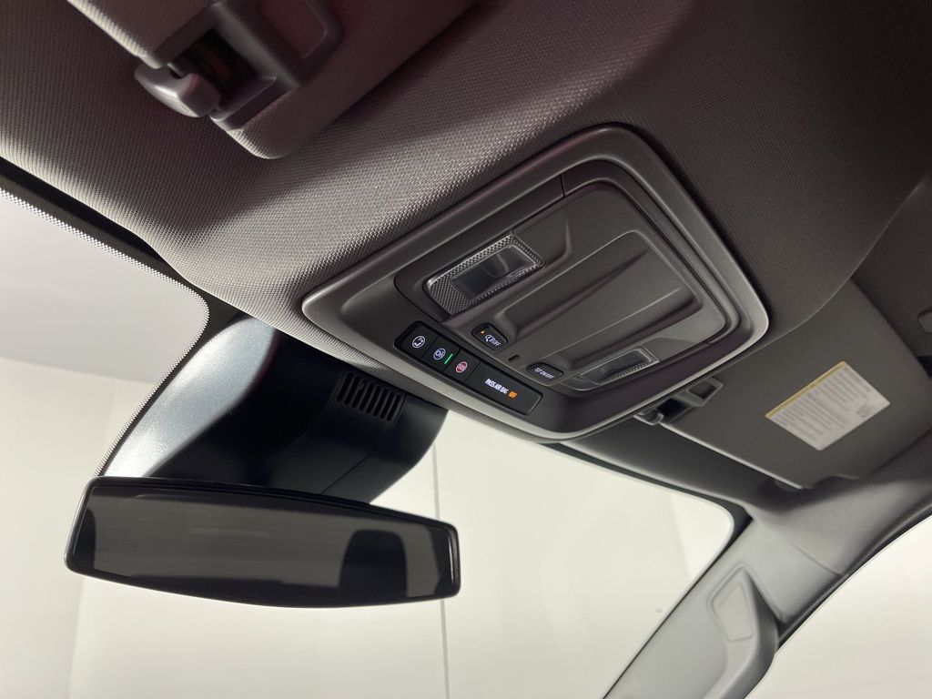 Thumbnail: 2026 Chevrolet Silverado 1500 - 28