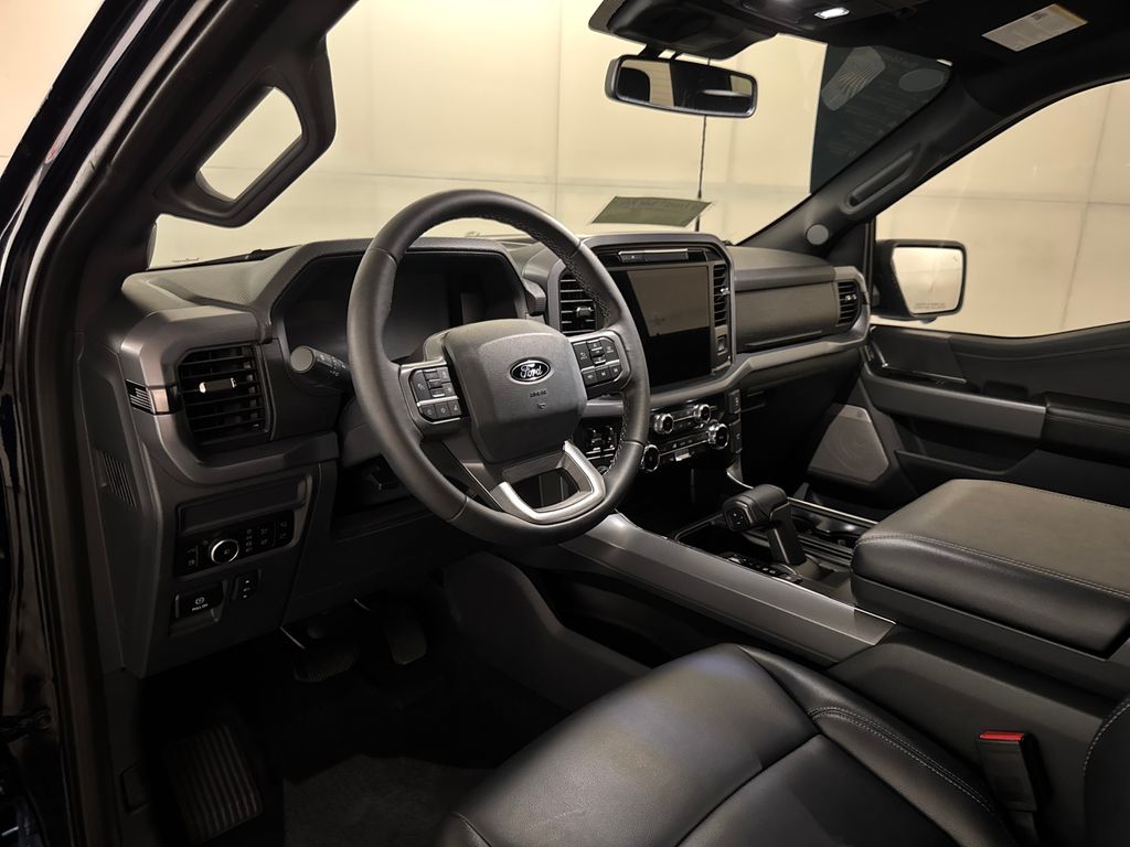 Certified Used 2025 Blue Ford XLT image 5