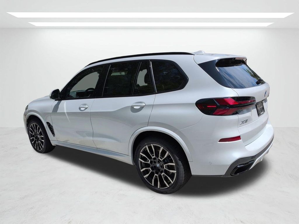 New 2026 White BMW xDrive40i image 6