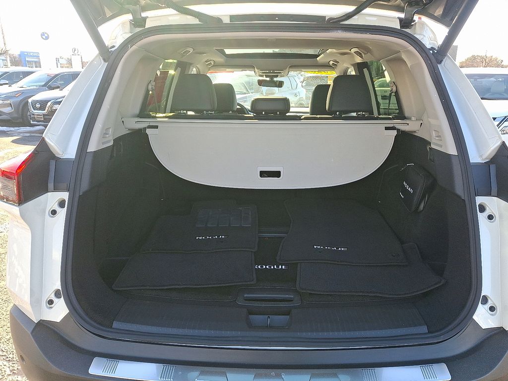 Thumbnail: 2023 Nissan Rogue - 30