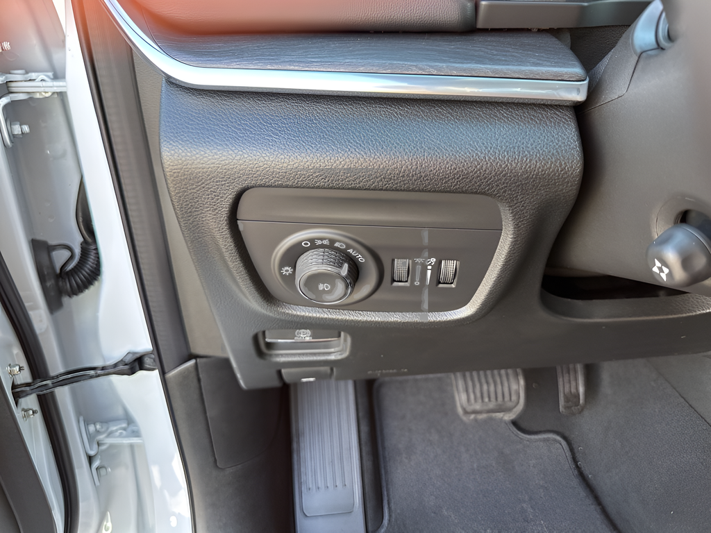 New Car 2025 Jeep Grand Cherokee  Overland For Sale Under $60,000 In Austin, Texas