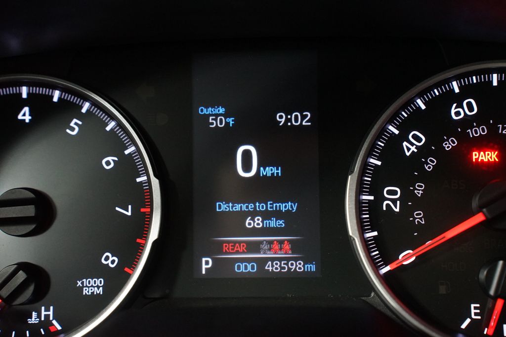 Thumbnail: 2021 Toyota RAV4 - 16