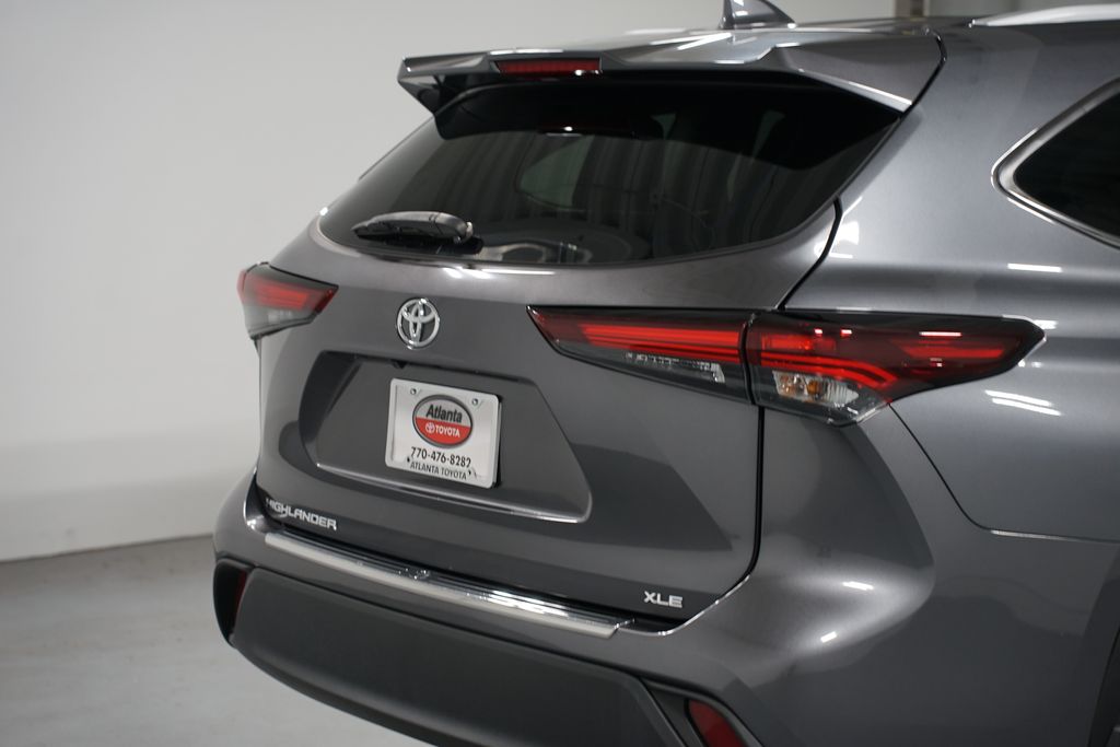 Thumbnail: 2024 Toyota Highlander - 9