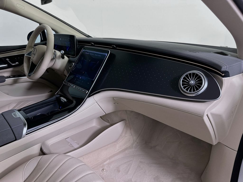 Thumbnail: 2022 Mercedes-Benz EQS - 30