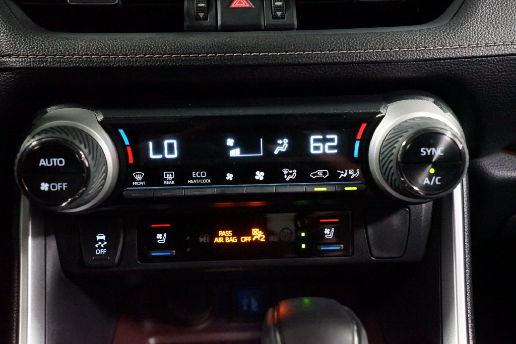Thumbnail: 2024 Toyota RAV4 - 21