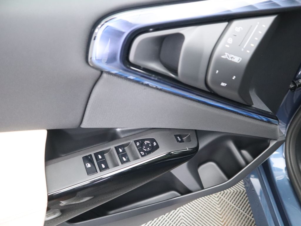 Thumbnail: 2025 BMW X3 - 25