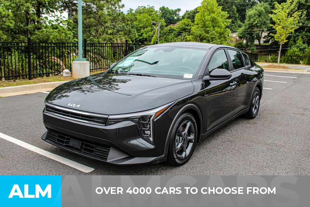 Used 2025 Gray Kia LXS image 3