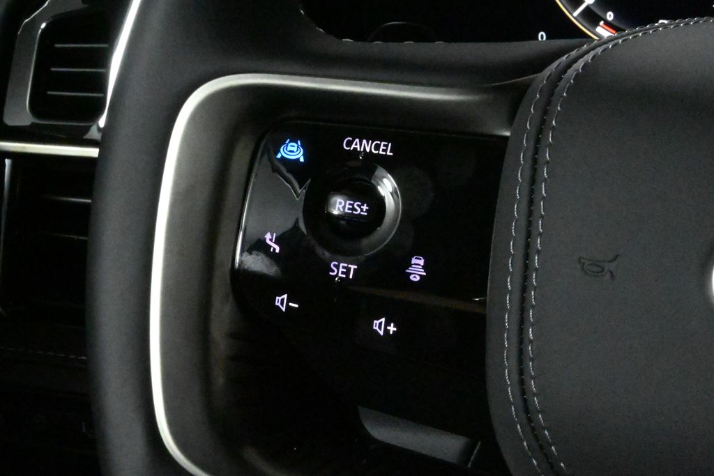 Thumbnail: 2025 INFINITI QX80 - 19