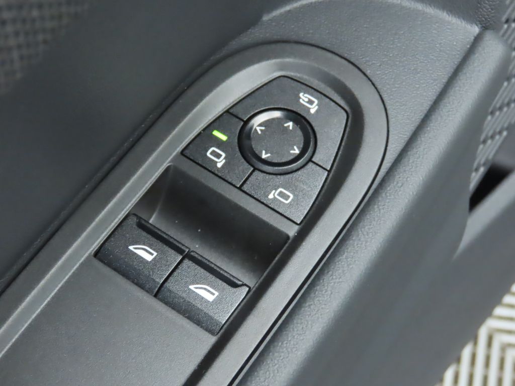 Thumbnail: 2026 MINI Cooper - 24