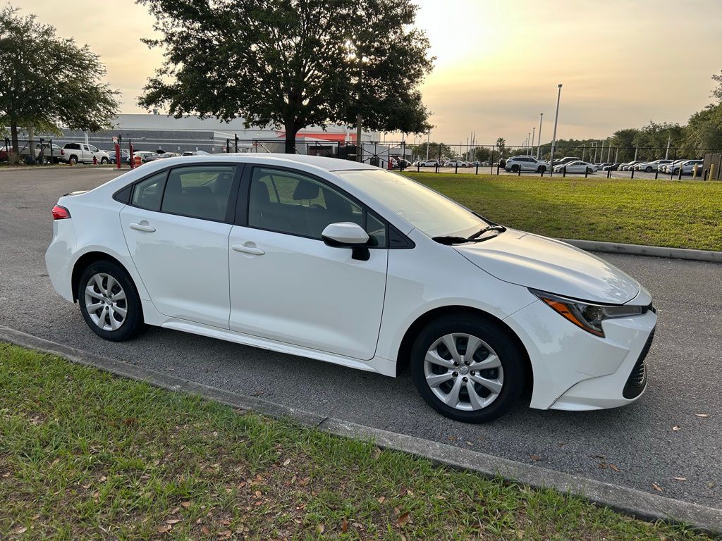 2022 Toyota Corolla LE 7
