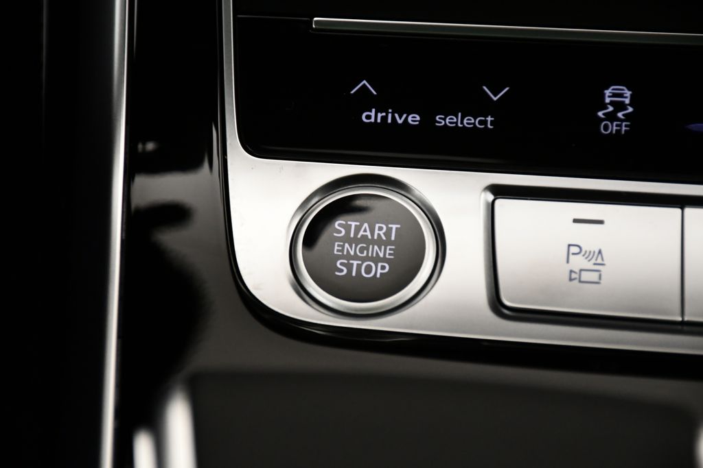 Thumbnail: 2026 Audi Q8 - 29