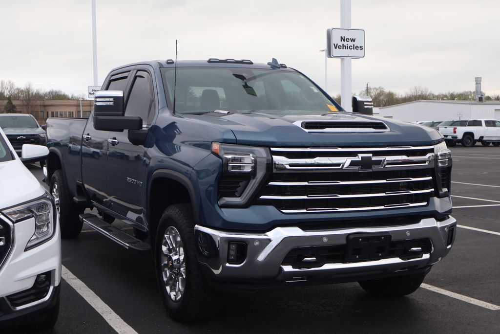 Thumbnail: 2024 Chevrolet Silverado 2500 - 3