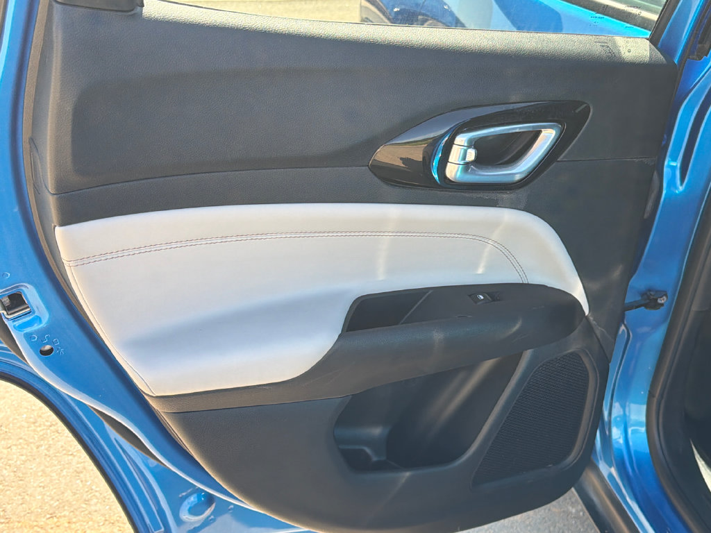 Used 2025 Blue Jeep Limited image 21