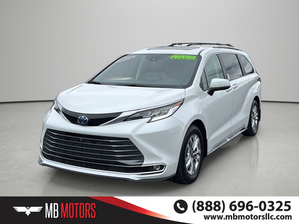 White 2024 Toyota Sienna Minivan All-Wheel Drive Continuously Variable Transmission