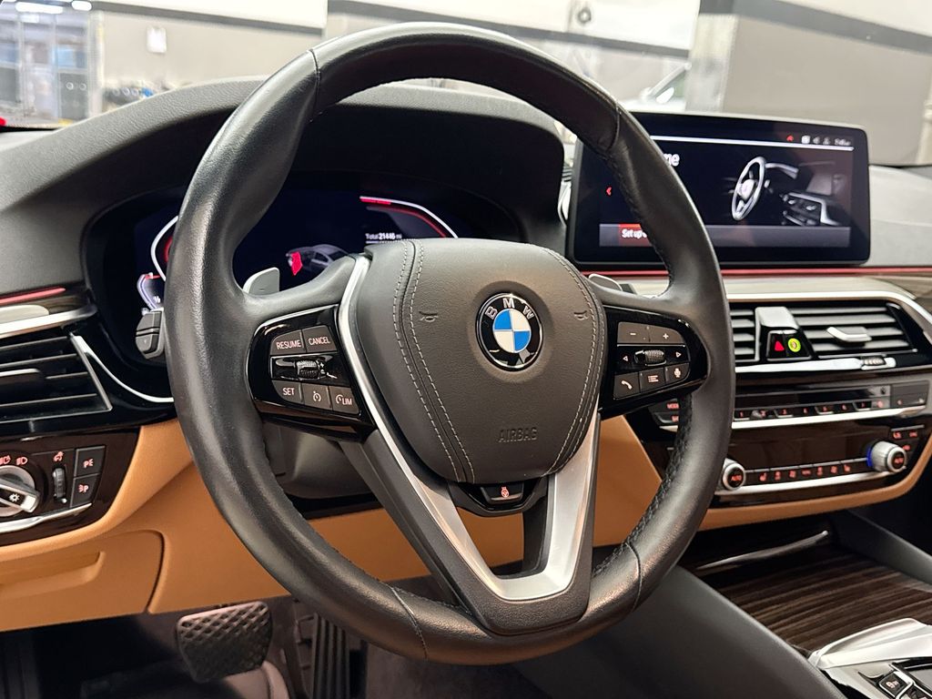 2022 BMW 5 Series 530i xDrive 14