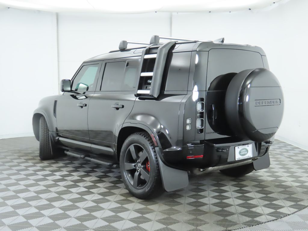 2024 Land Rover Defender 110 7
