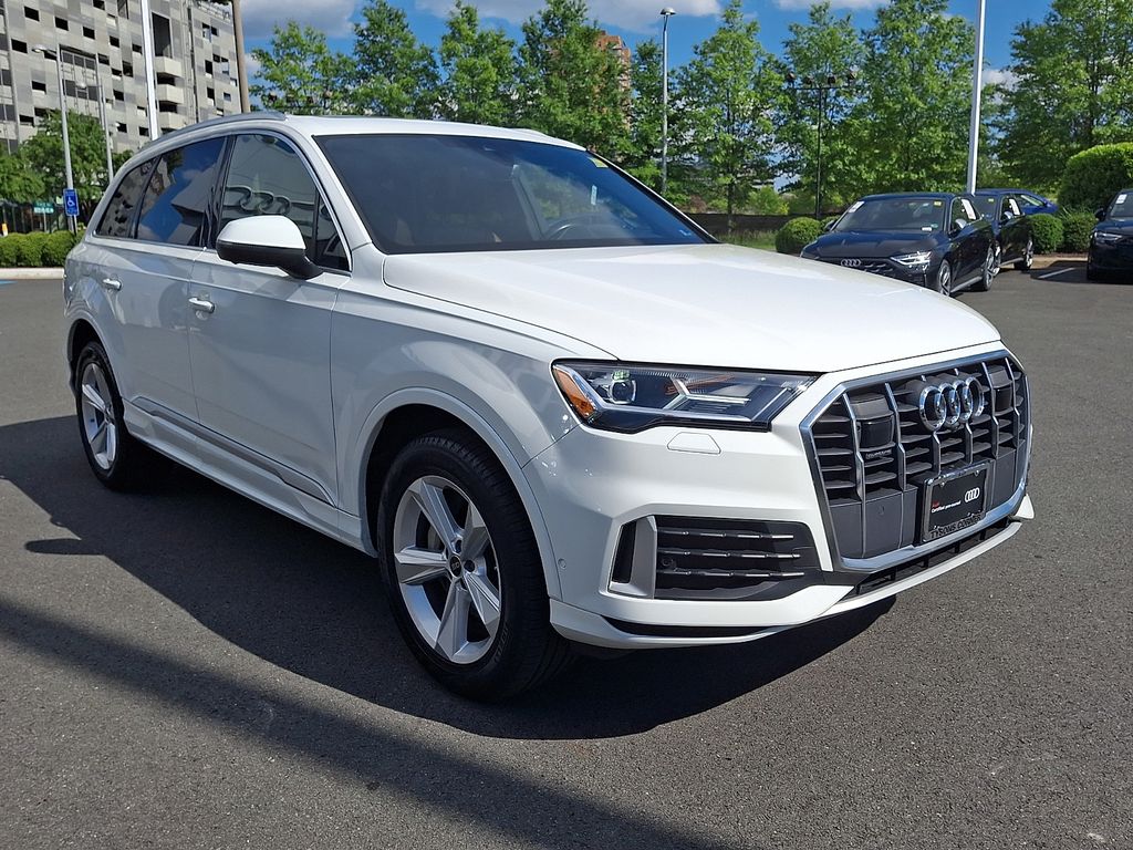 Thumbnail: 2023 Audi Q7 - 3