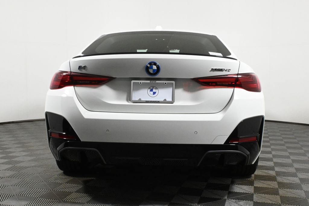 2025 BMW i4 xDrive40 6