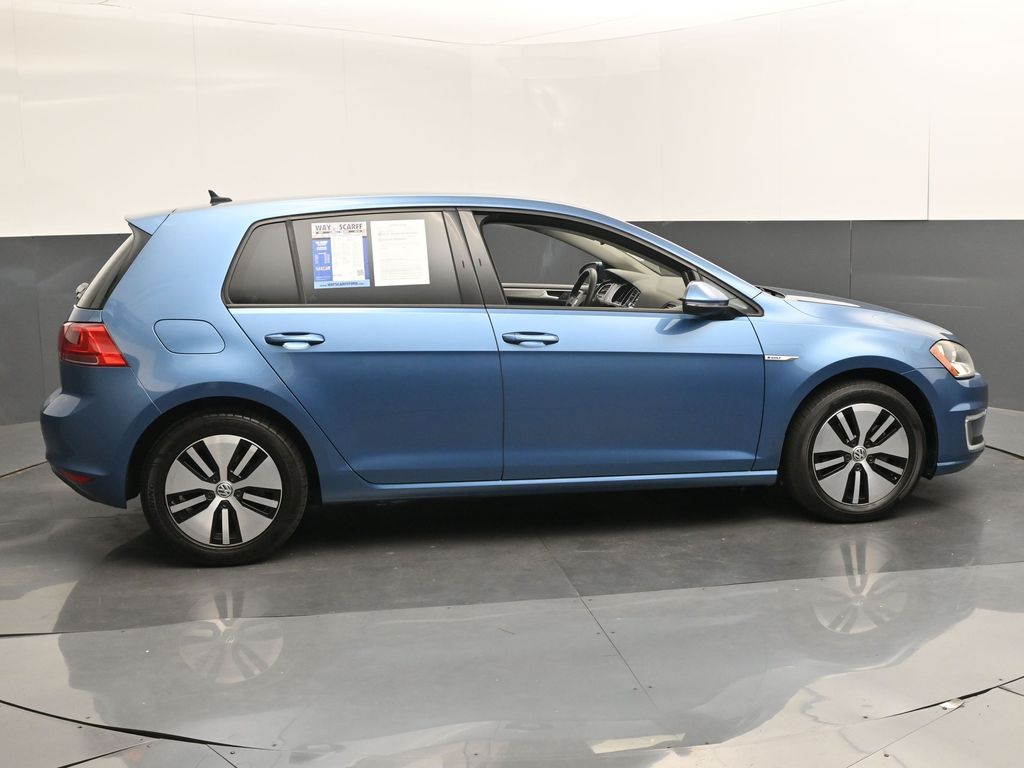 2016 Volkswagen e-Golf SE