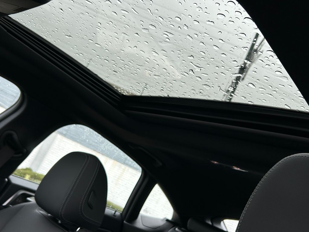 Thumbnail: 2023 BMW i4 - 16