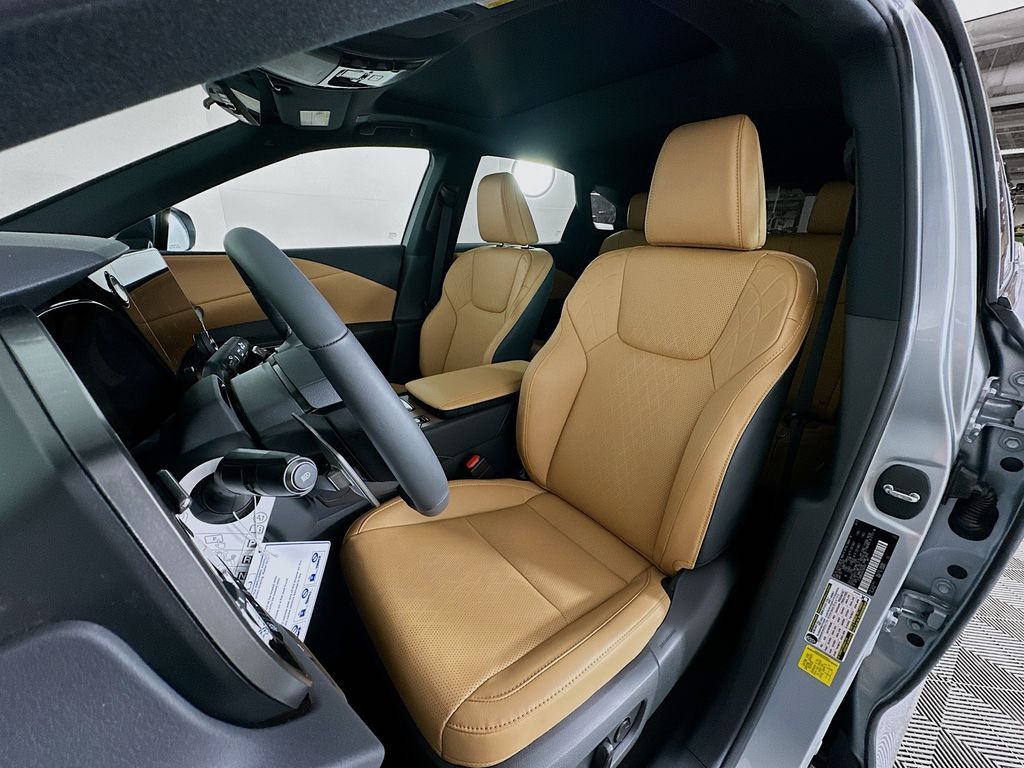 2025 Lexus RX  16