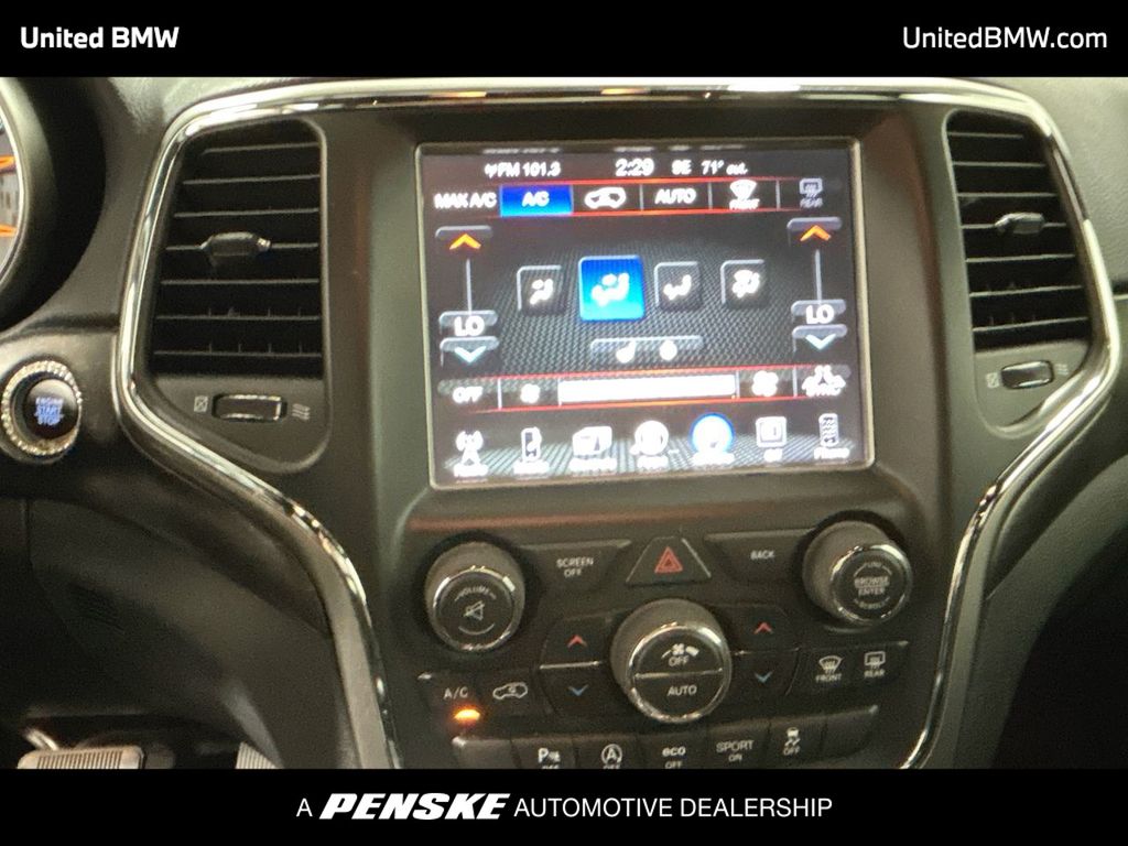 Thumbnail: 2017 Jeep Grand Cherokee - 18