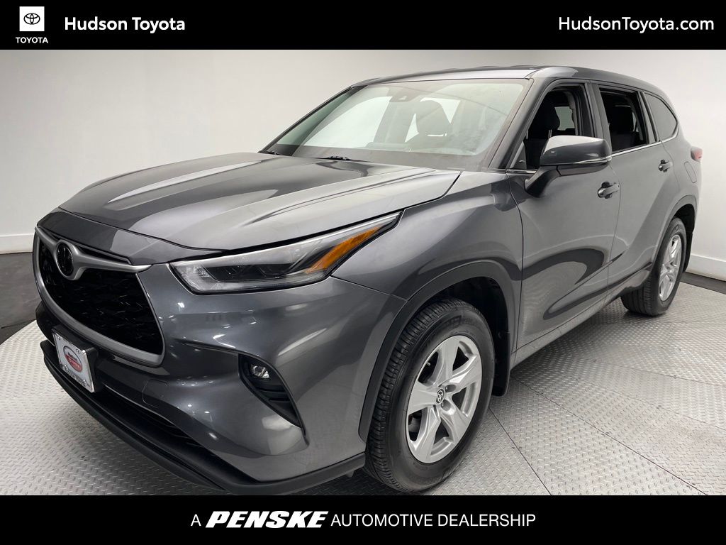 2021 Toyota Highlander LE -
                Jersey City, NJ