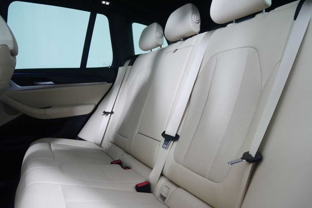 Thumbnail: 2022 BMW X3 - 16