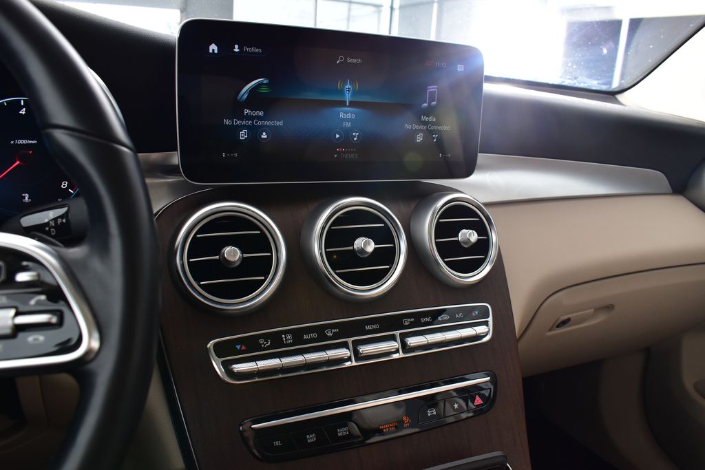 Thumbnail: 2022 Mercedes-Benz GLC - 18