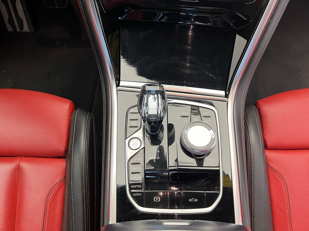 Thumbnail: 2021 BMW 8 Series - 15