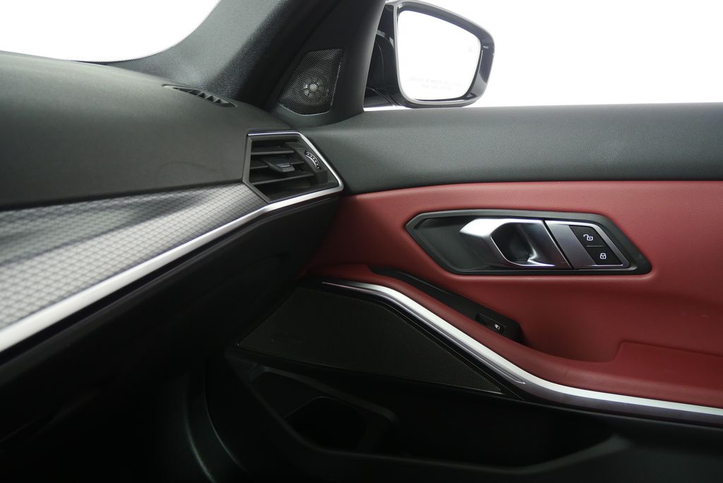 Thumbnail: 2023 BMW 3 Series - 29