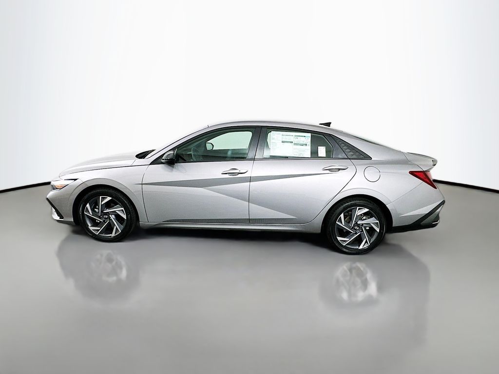Thumbnail: 2025 Hyundai Elantra - 8