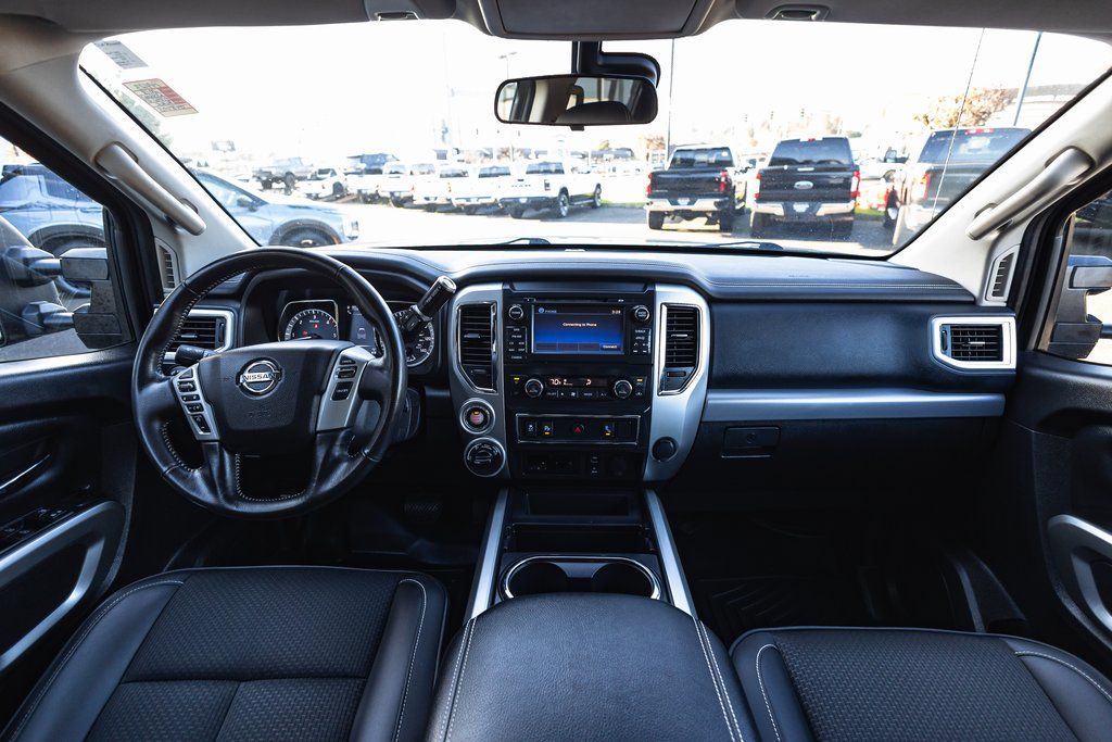 2018 Nissan Titan XD PRO-4X thumbnail 29
