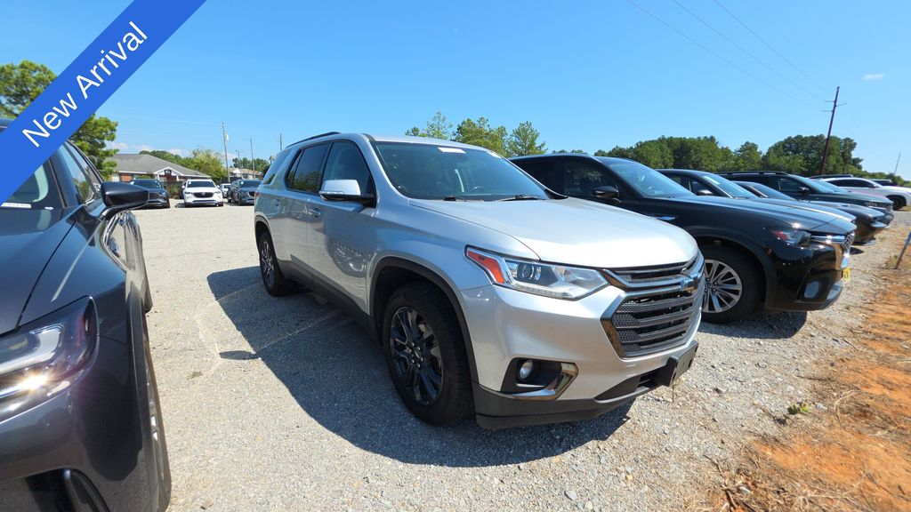 Silver Ice Metallic 2019 Chevrolet Traverse SUV / Crossover Front-Wheel Drive 9-Speed Automatic