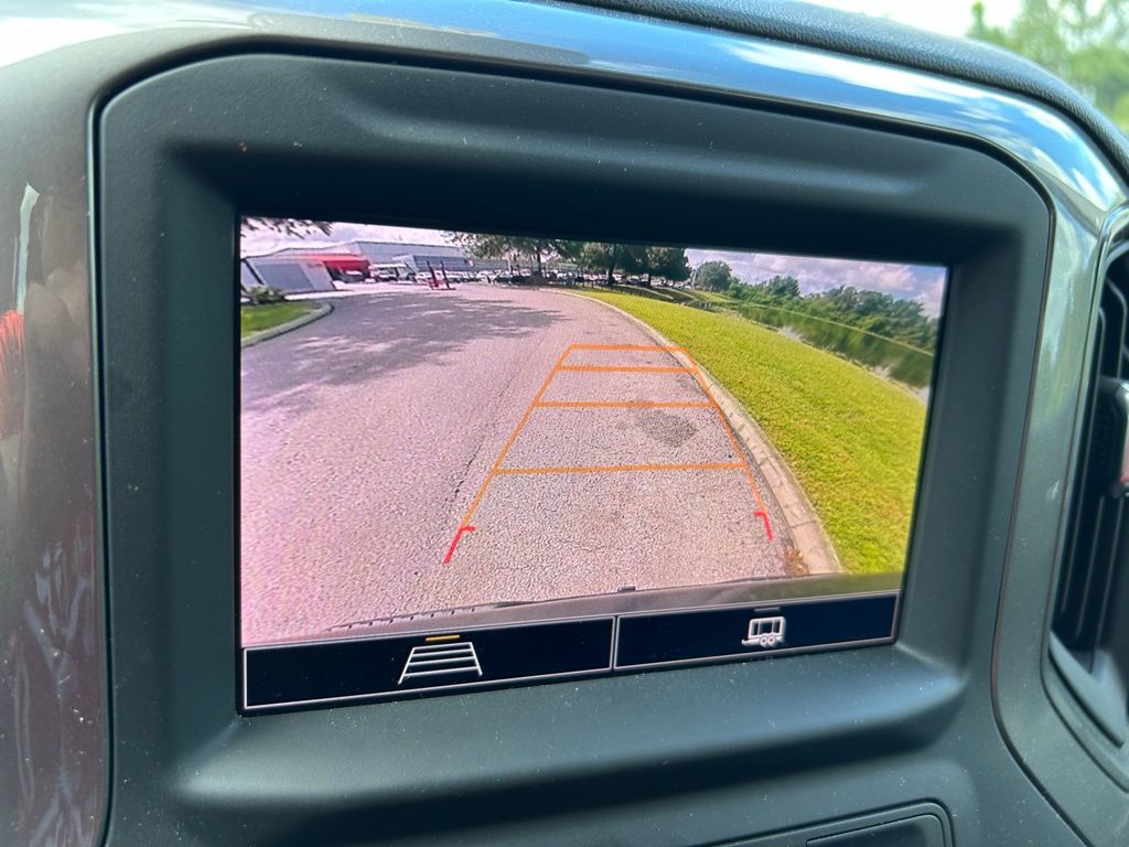 Thumbnail: 2023 Chevrolet Silverado 1500 - 24