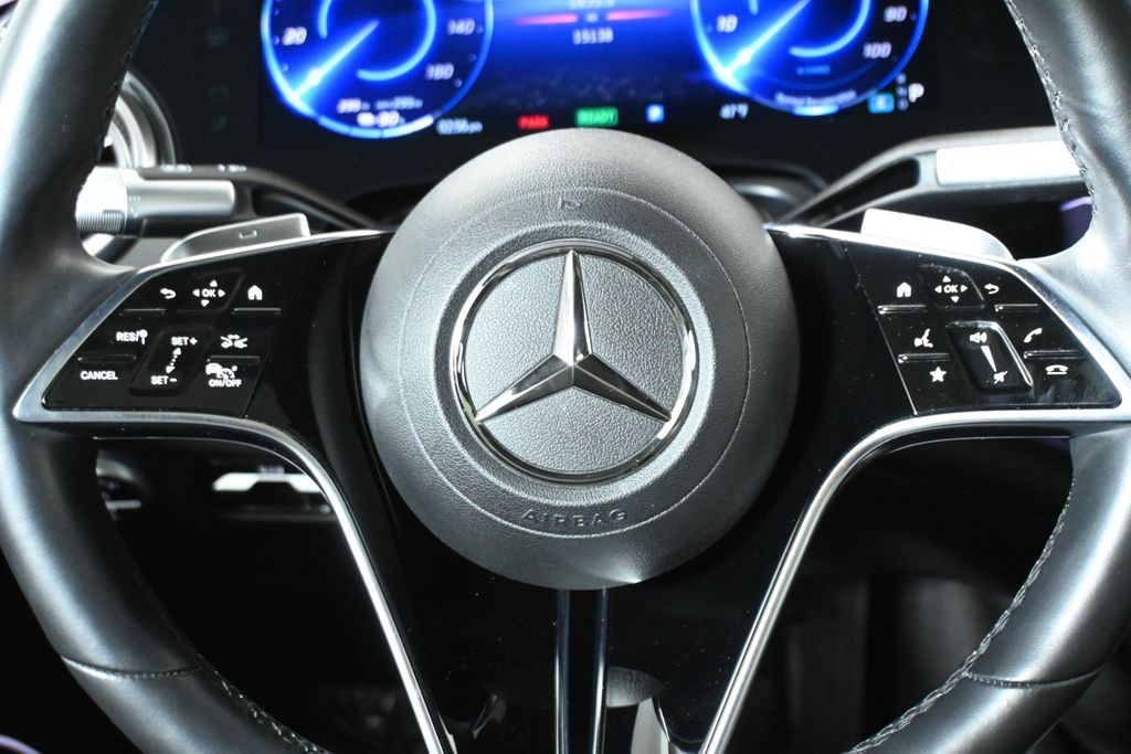 Thumbnail: 2023 Mercedes-Benz EQS - 8