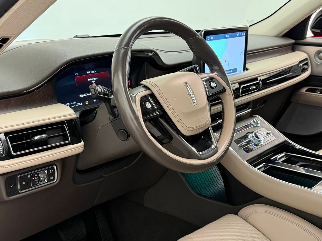 Thumbnail: 2021 Lincoln Aviator - 22
