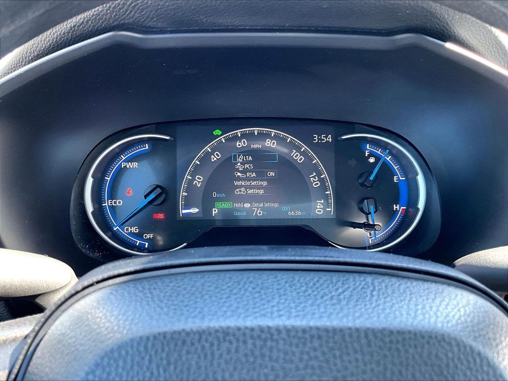 2024 Toyota RAV4 Hybrid — photo 24