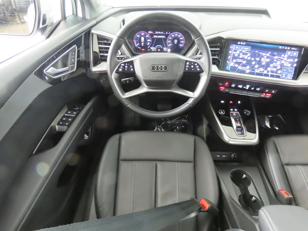 Thumbnail: 2023 Audi Q4 e-tron - 11