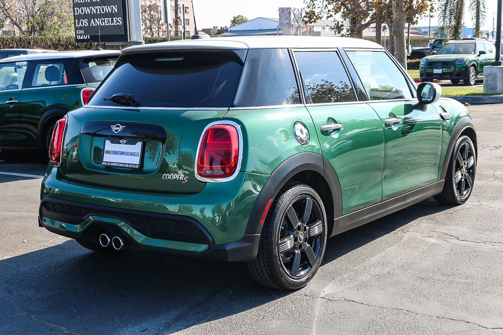 2022 MINI Cooper S Signature 8